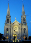 De St. Annakathedraal in het Lourdes van Canada